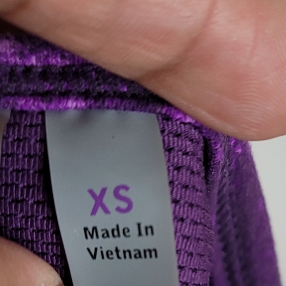 Athleta XS purple Criss cross back built in bra athletic workout tank - Picture 7 of 8